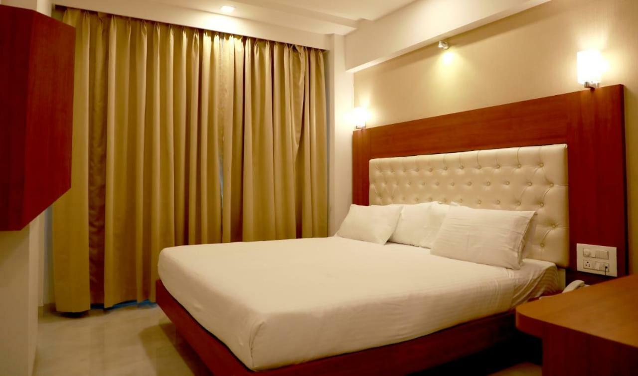 Hotel Lords, Fort Mumbai Ngoại thất bức ảnh