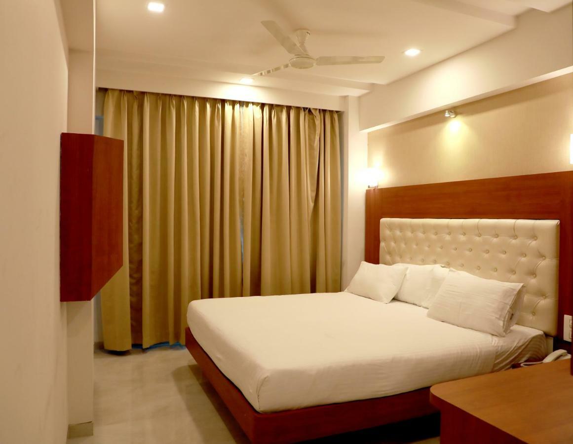 Hotel Lords, Fort Mumbai Ngoại thất bức ảnh