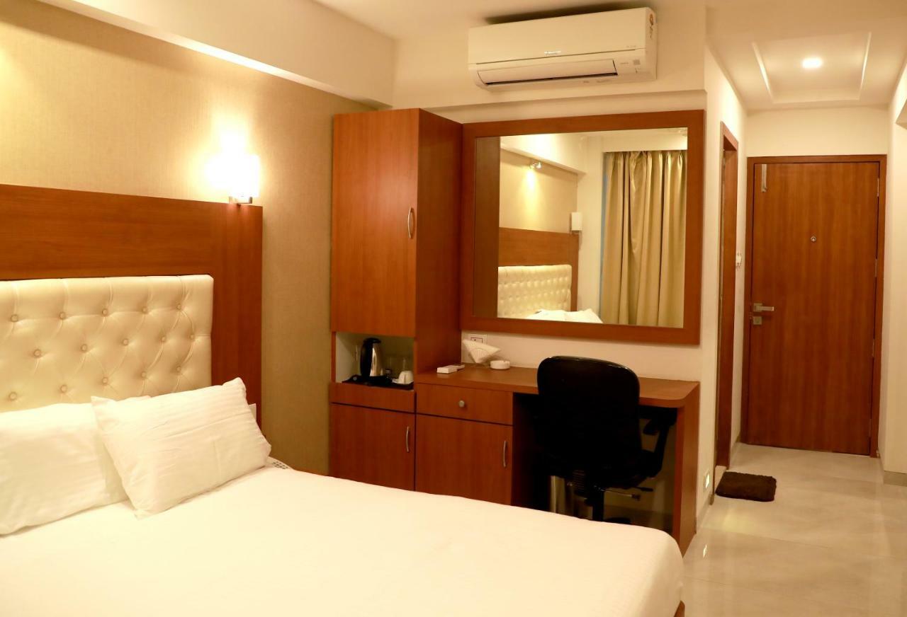Hotel Lords, Fort Mumbai Ngoại thất bức ảnh