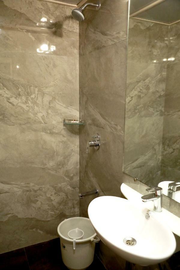 Hotel Lords, Fort Mumbai Ngoại thất bức ảnh