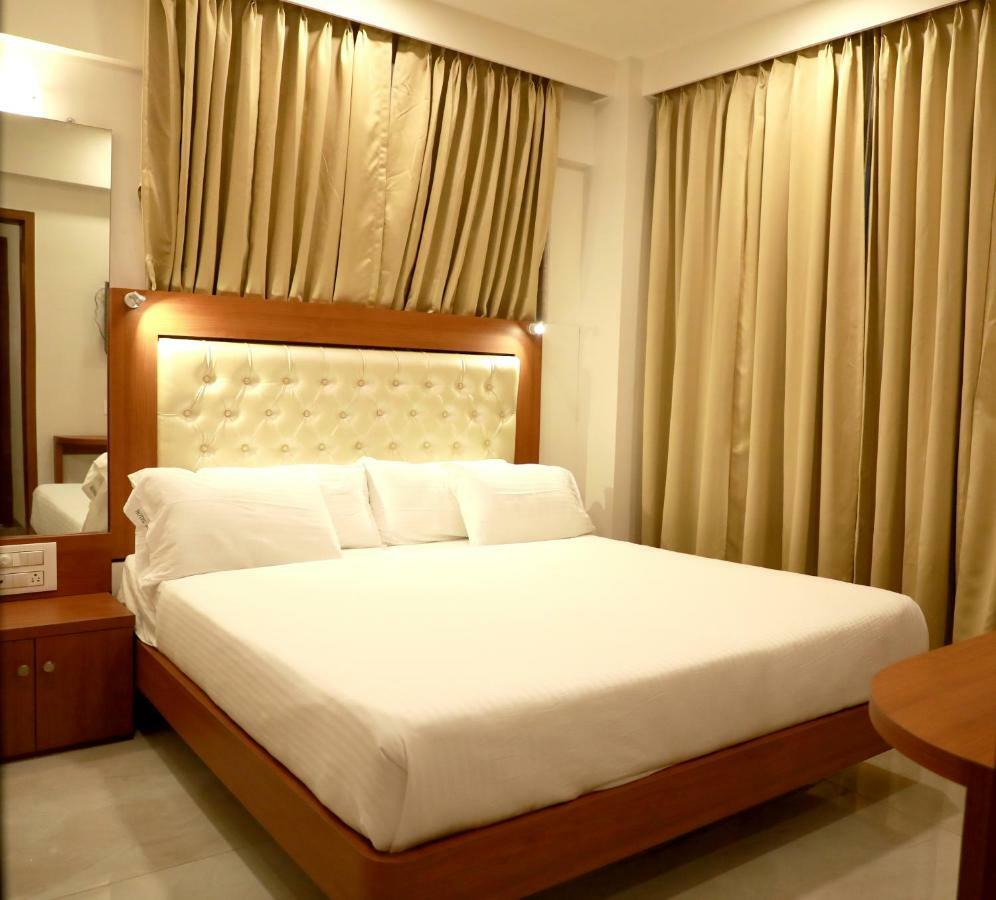 Hotel Lords, Fort Mumbai Ngoại thất bức ảnh