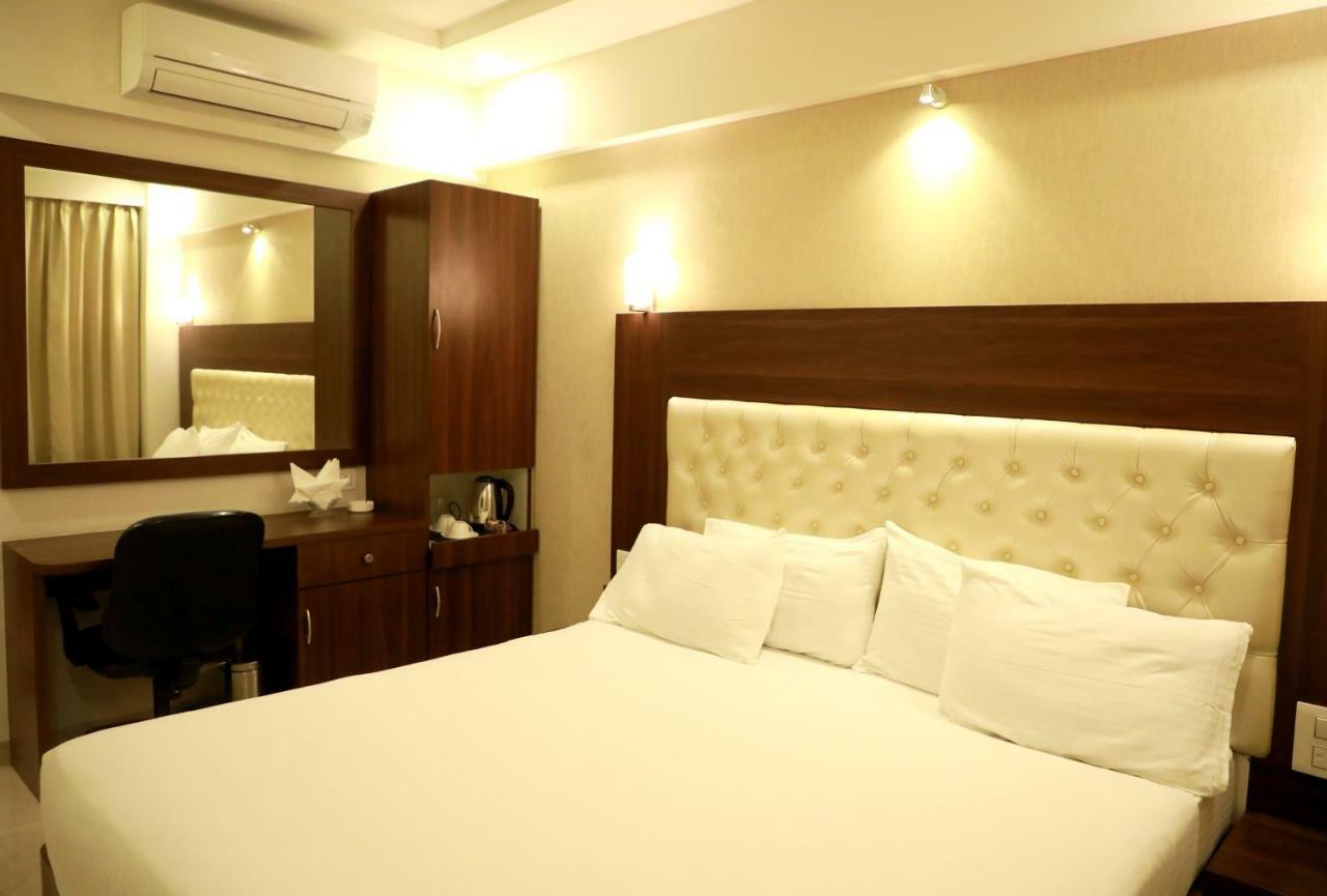 Hotel Lords, Fort Mumbai Ngoại thất bức ảnh