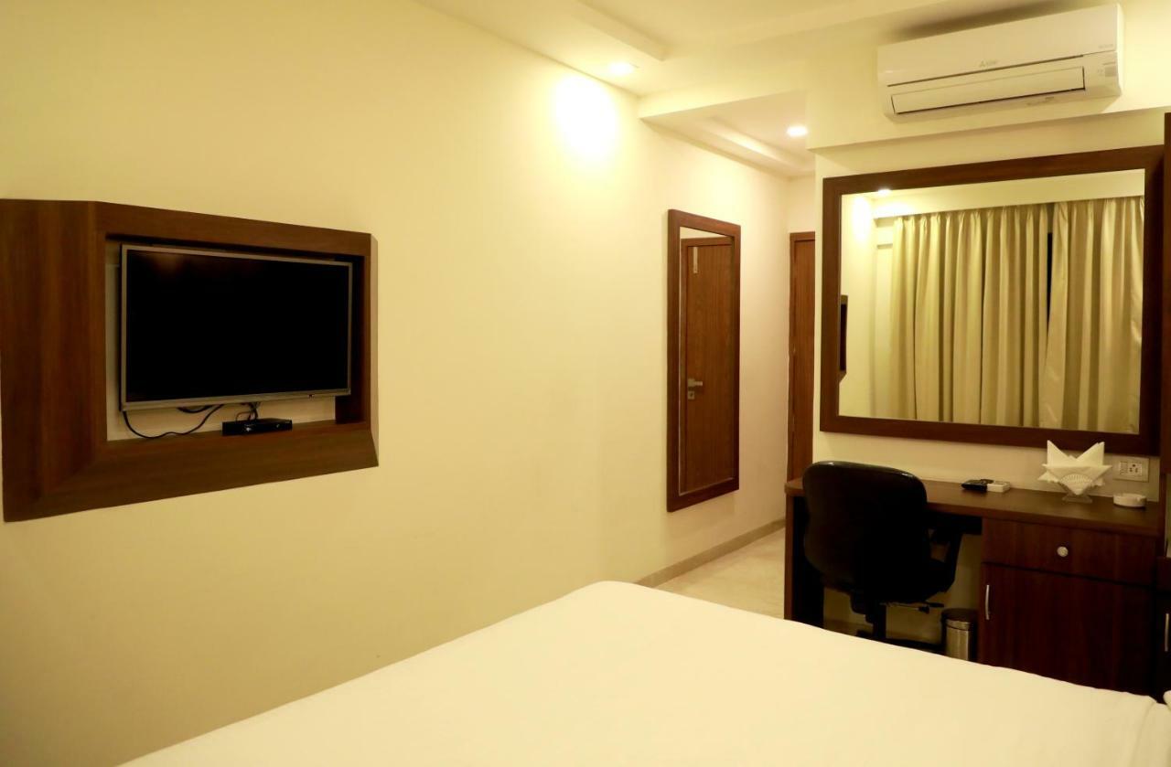 Hotel Lords, Fort Mumbai Ngoại thất bức ảnh